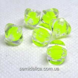 Бусины акрил 10 мм Куб, прозрачный с желтой бусиной внутри