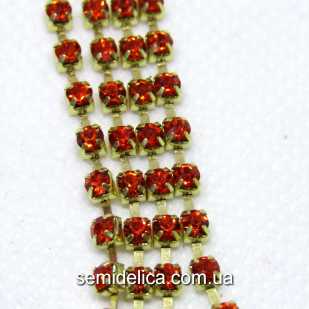 Стразовая цепь SS8 2.5мм, золото с красно-оранжевым камнем